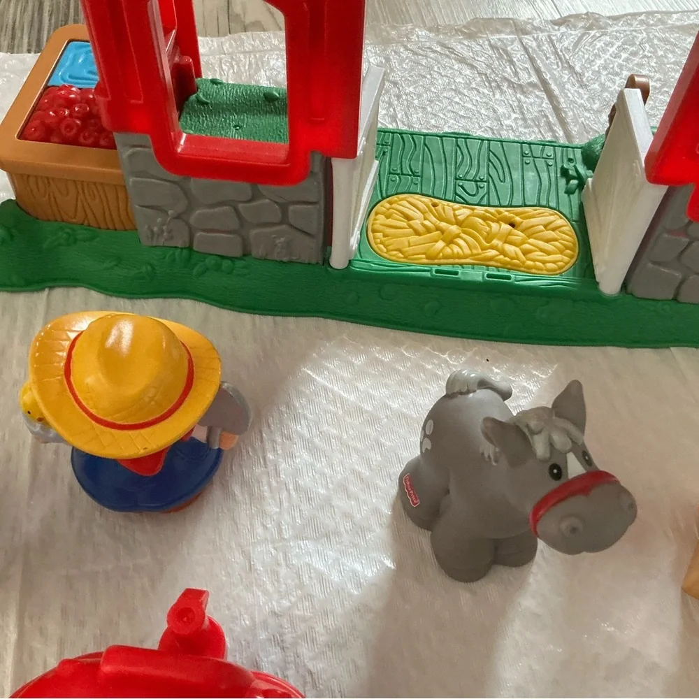 Vintage Fisher-Price Little People Farm Playset barn animals lot 15
